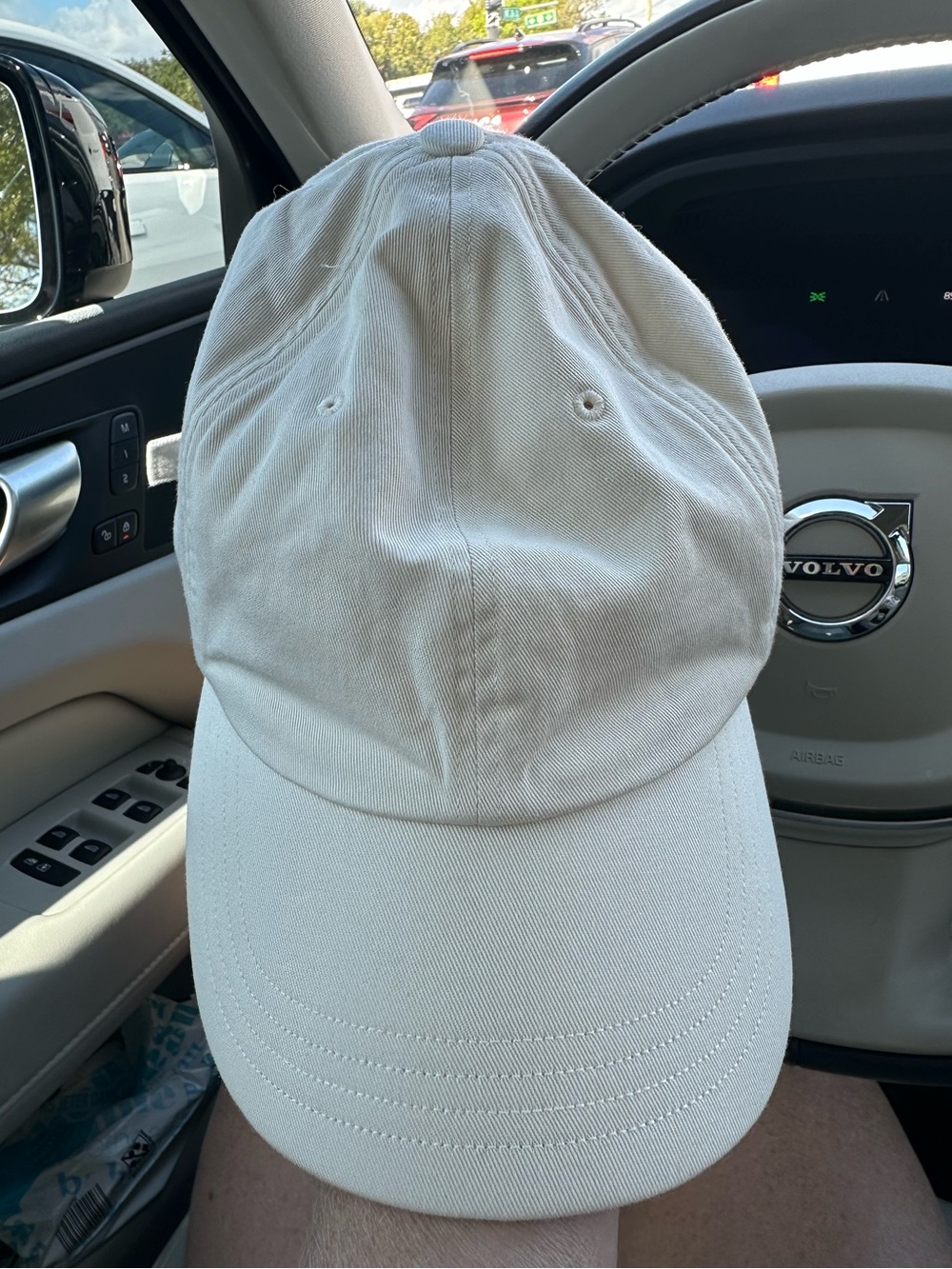 Off-white baseball cap